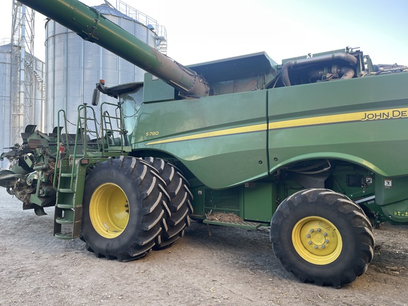 2018 John Deere S780 Combine