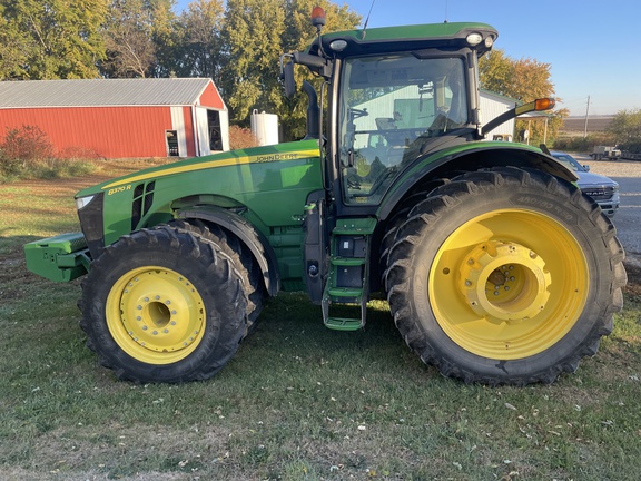 2016 John Deere 8370R Tractor