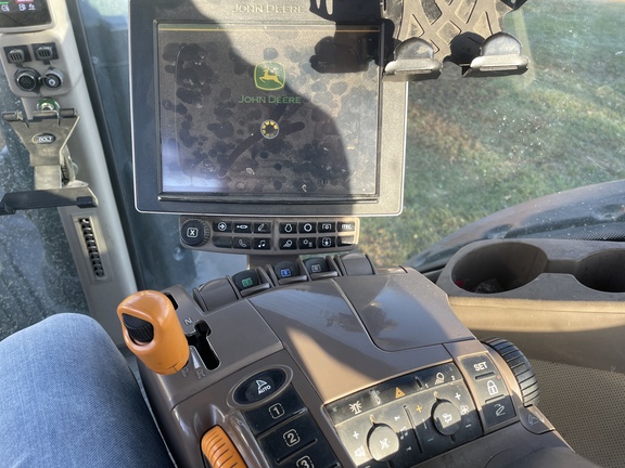 2016 John Deere 8370R Tractor