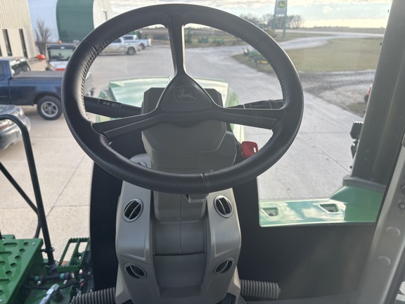 2023 John Deere 9RT 570 Tractor Rubber Track