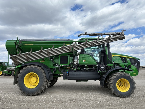 2025 John Deere 800R Sprayer/High Clearance
