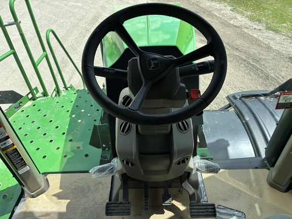2025 John Deere 800R Sprayer/High Clearance