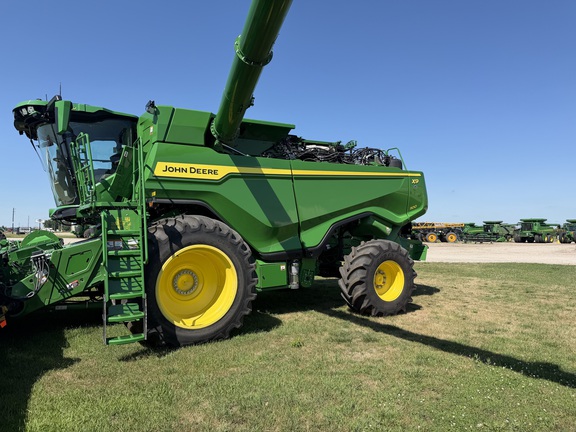 2025 John Deere X9 1100 Combine