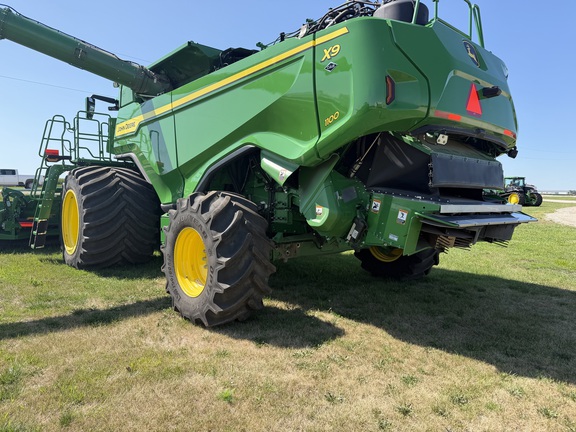 2025 John Deere X9 1100 Combine