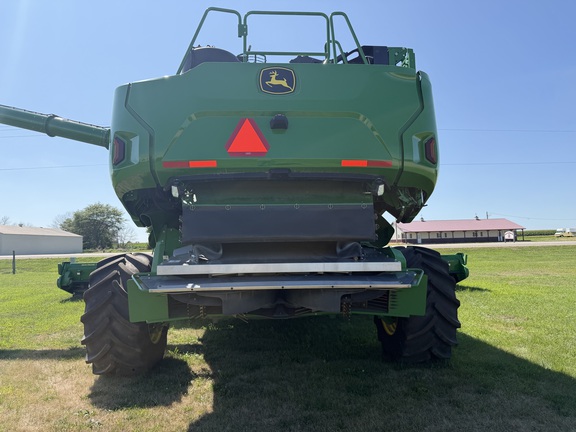 2025 John Deere X9 1100 Combine