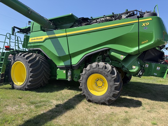2025 John Deere X9 1100 Combine