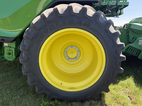 2025 John Deere X9 1100 Combine