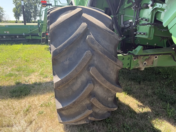 2025 John Deere X9 1100 Combine