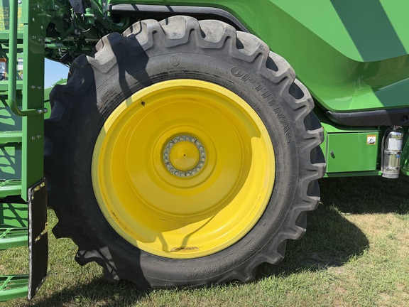 2025 John Deere X9 1100 Combine