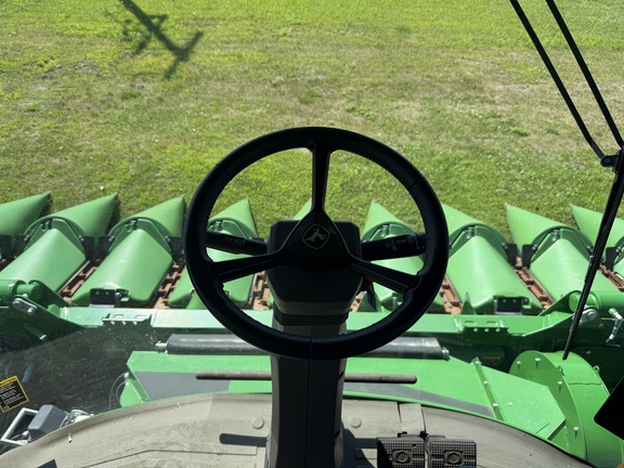 2025 John Deere X9 1100 Combine
