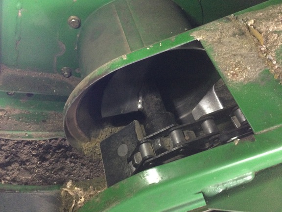 2009 John Deere 9570 STS Combine