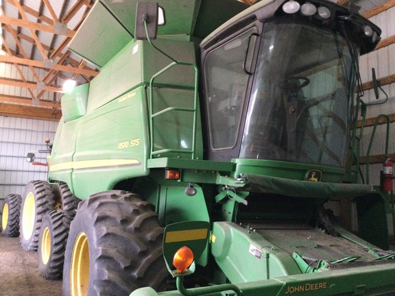 2009 John Deere 9570 STS Combine