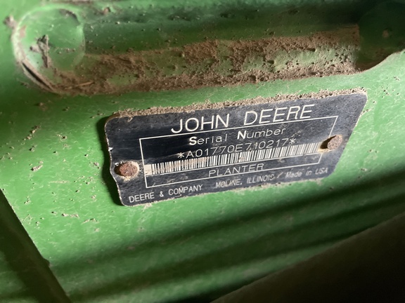 2004 John Deere 1770NT CCS Planter