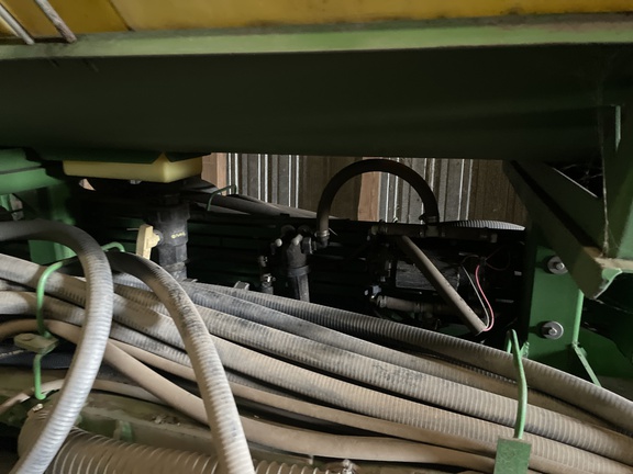 2004 John Deere 1770NT CCS Planter