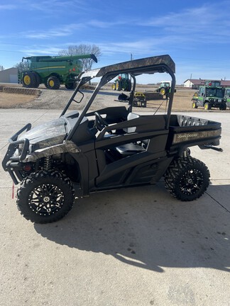 2022 John Deere XUV 590M ATV