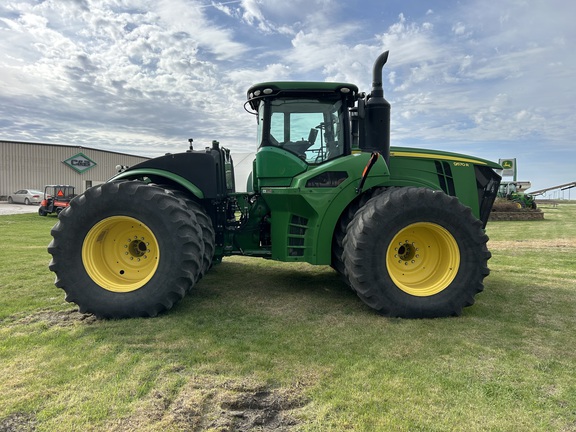2017 John Deere 9570R Tractor 4WD