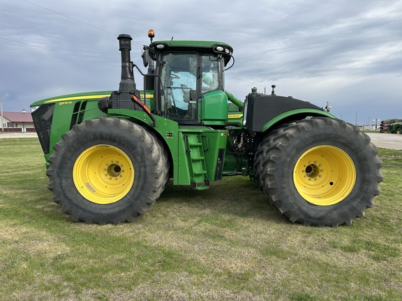 2017 John Deere 9570R Tractor 4WD