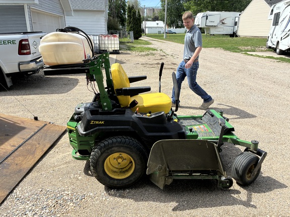 2023 John Deere Z515E Mower/Zero Turn