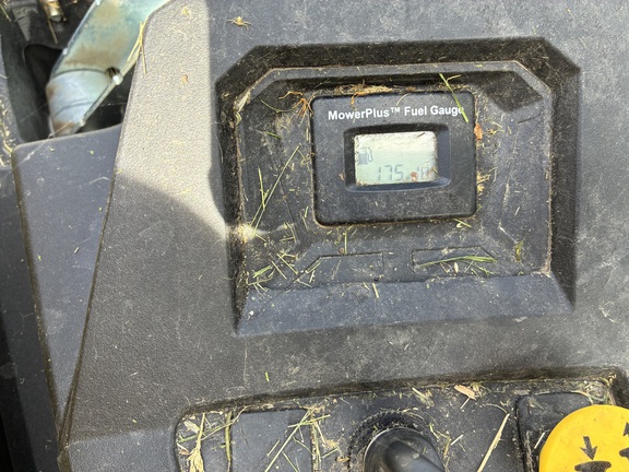 2023 John Deere Z515E Mower/Zero Turn