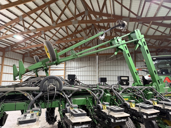 2009 John Deere 1770NT CCS Planter