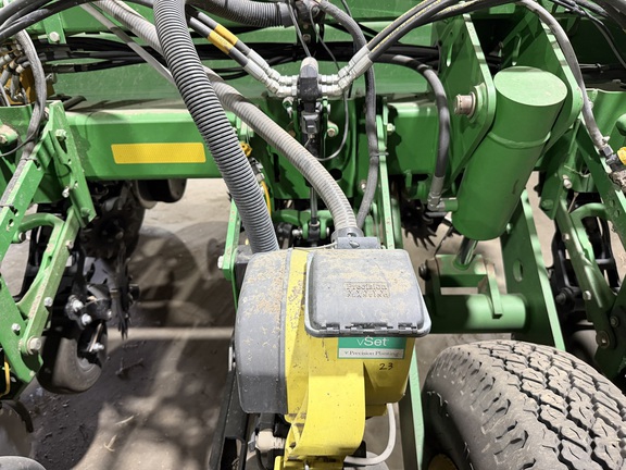 2009 John Deere 1770NT CCS Planter