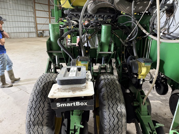 2009 John Deere 1770NT CCS Planter