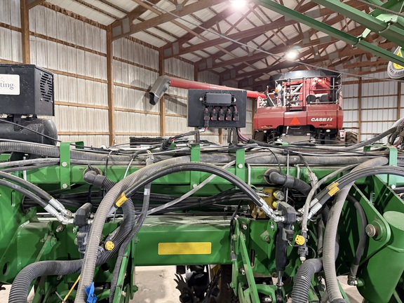 2009 John Deere 1770NT CCS Planter