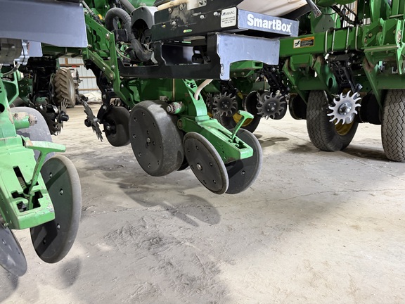2009 John Deere 1770NT CCS Planter