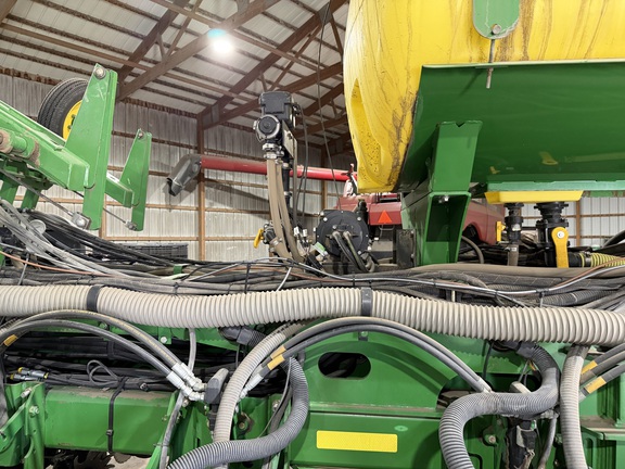 2009 John Deere 1770NT CCS Planter