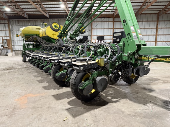 2009 John Deere 1770NT CCS Planter
