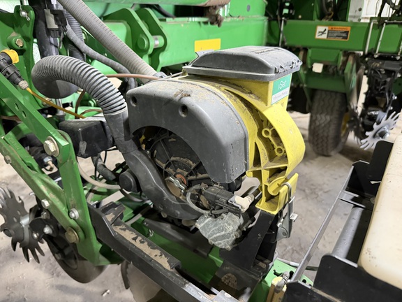 2009 John Deere 1770NT CCS Planter