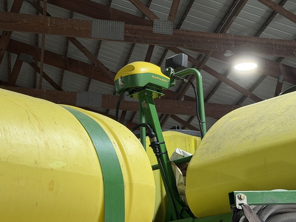 2009 John Deere 1770NT CCS Planter