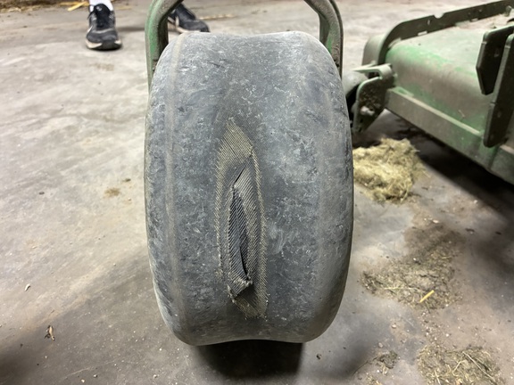 2014 John Deere Z930R Mower/Zero Turn