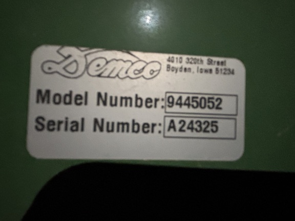 2009 Demco 1050 Grain Cart