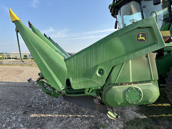 2021 John Deere C8R Header Corn Head