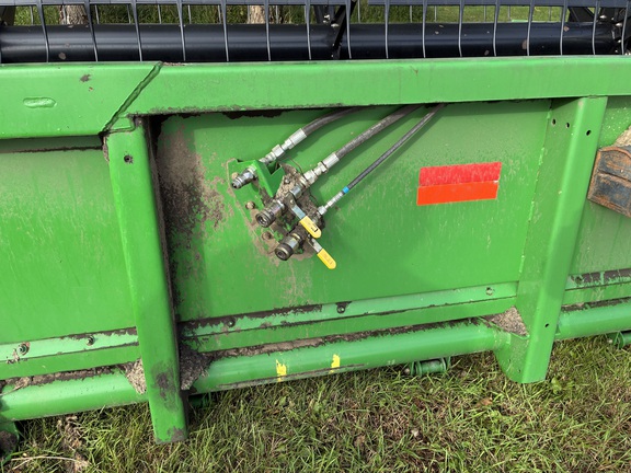 2004 John Deere 625F Header Combine