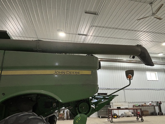 2024 John Deere S760 Combine