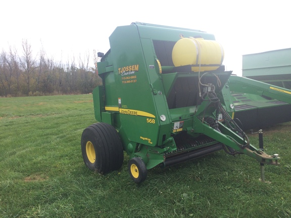 2007 John Deere 568 Baler/Round