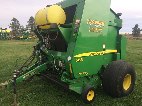 2007 John Deere 568 Baler/Round