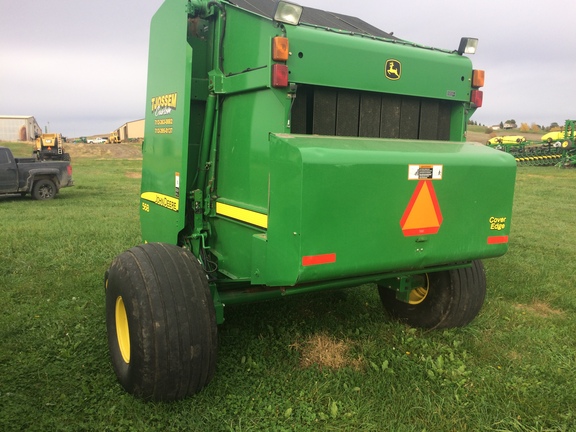 2007 John Deere 568 Baler/Round