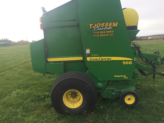 2007 John Deere 568 Baler/Round