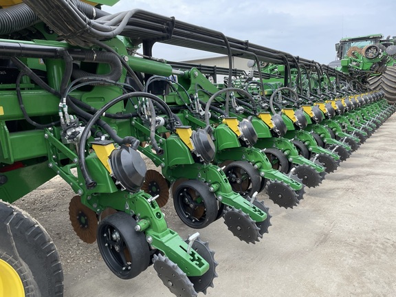 2023 John Deere DB120 Planter