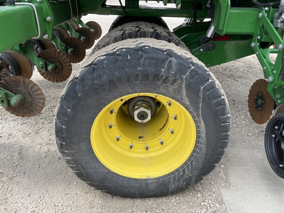 2023 John Deere DB120 Planter