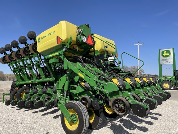 2023 John Deere 1795 Planter