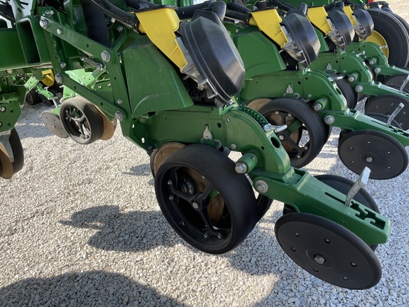 2023 John Deere 1795 Planter