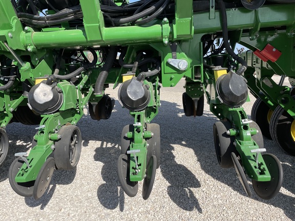 2023 John Deere 1795 Planter