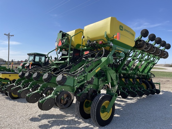 2023 John Deere 1795 Planter