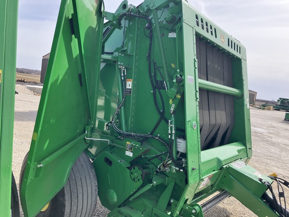 2023 John Deere 560M Baler/Round