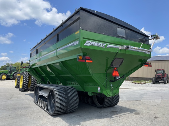 2022 Brent 1596 Grain Cart