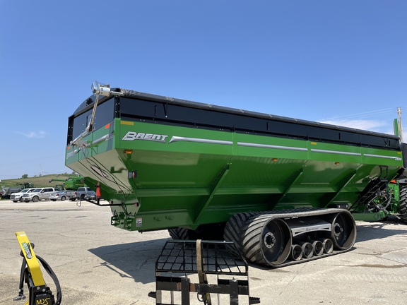 2021 Brent 2596 Grain Cart